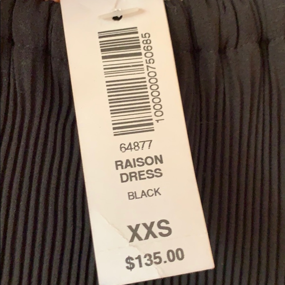 *NWT* Wilfred Aritzia Black Raison Shift Dress - Picture 3 of 3